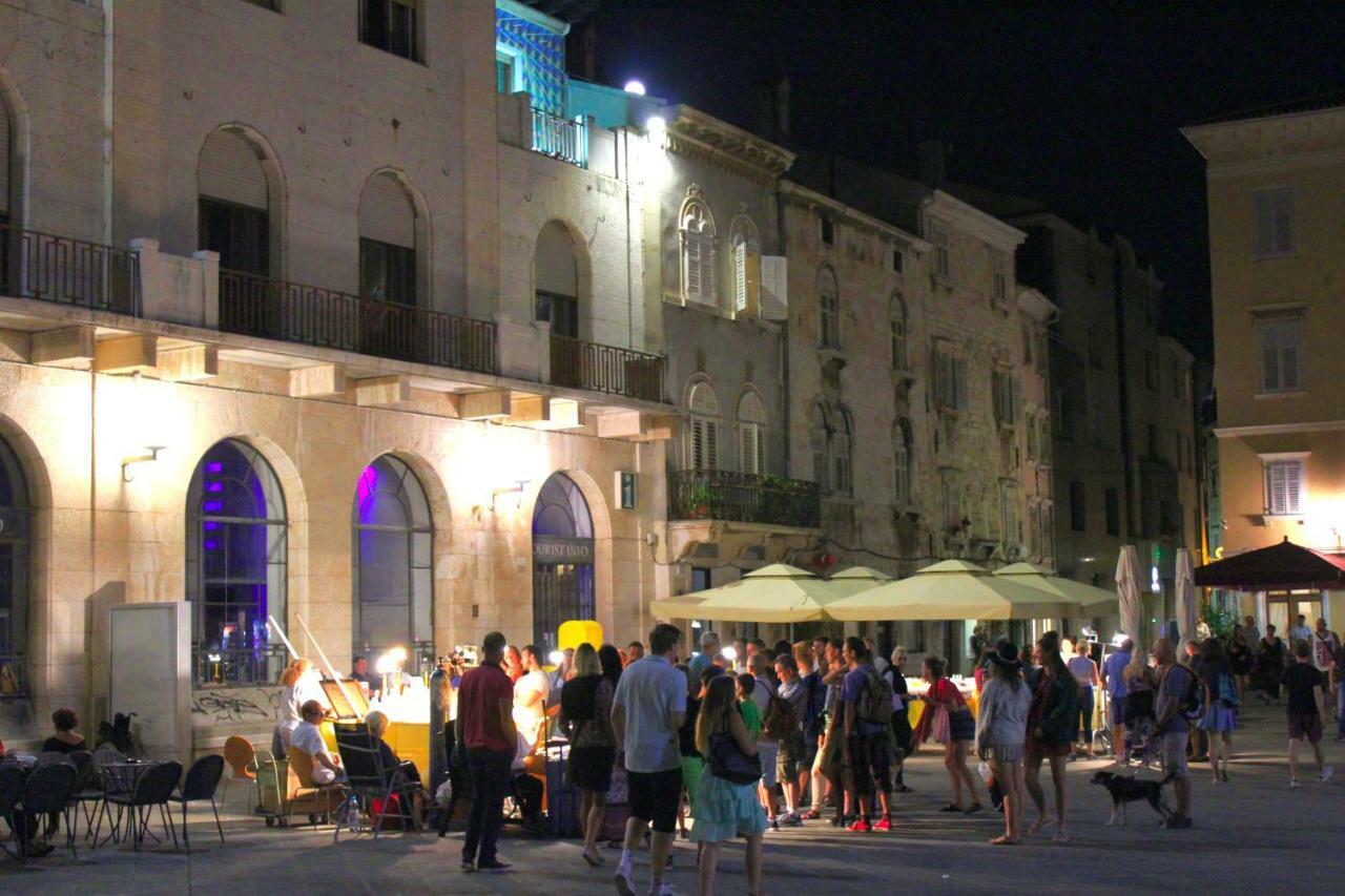 La With Stalactite Cave And Pool Bar * Pula
