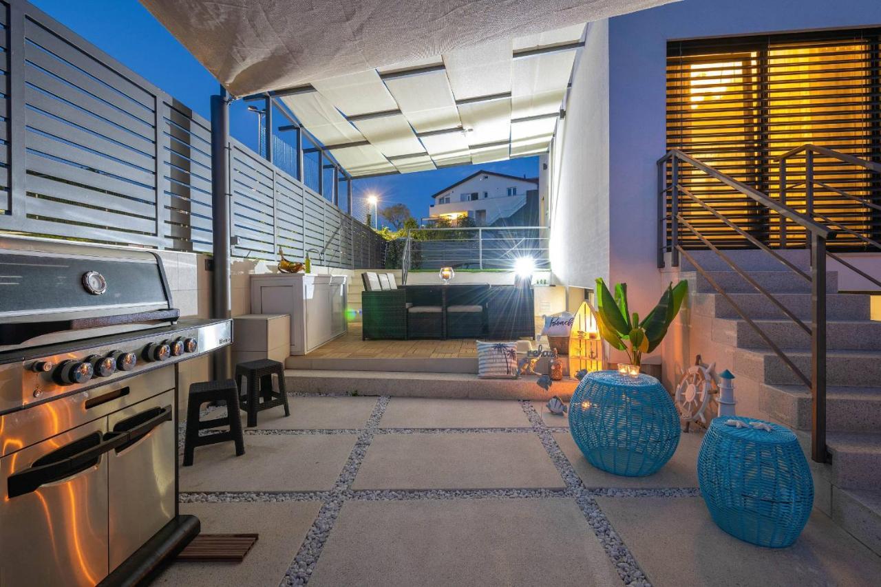 La With Stalactite Cave And Pool Bar Villa