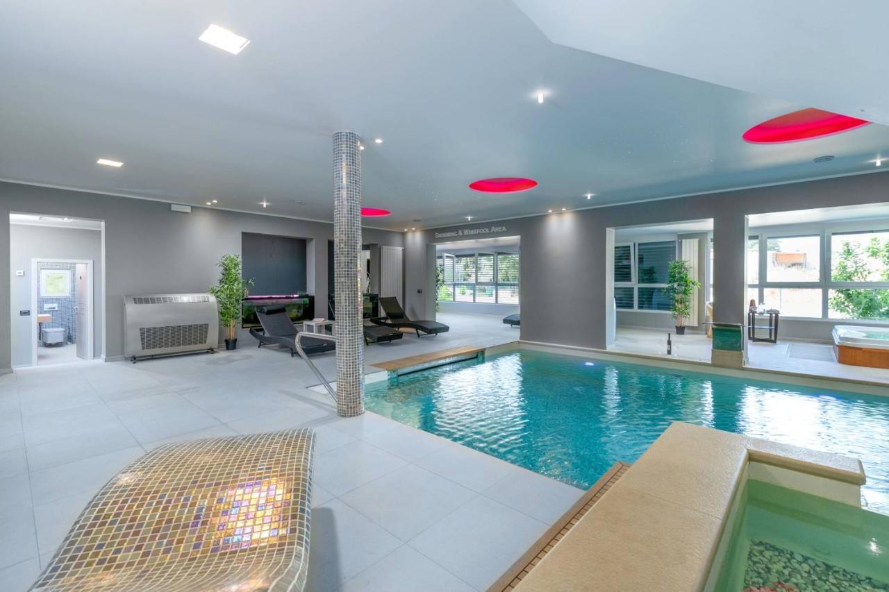 La With Stalactite Cave And Pool Bar Villa