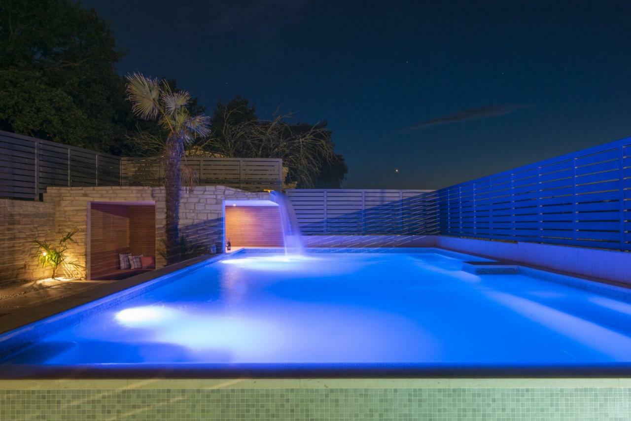 Villa La With Stalactite Cave And Pool Bar Pula